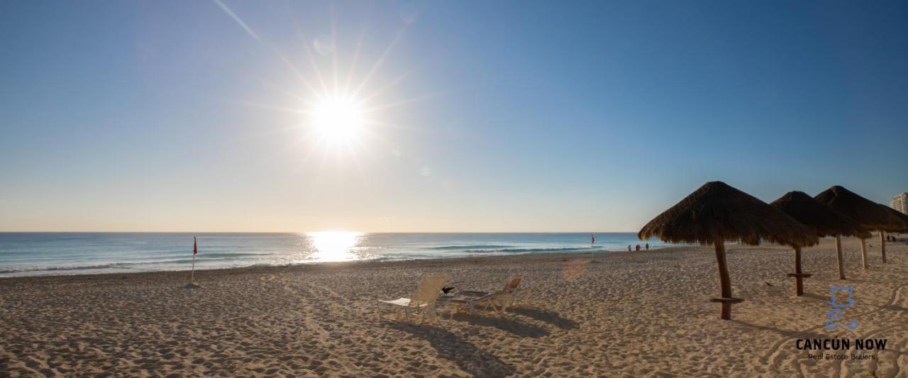 Brisas Beachfront Penthouses カンクン エクステリア 写真