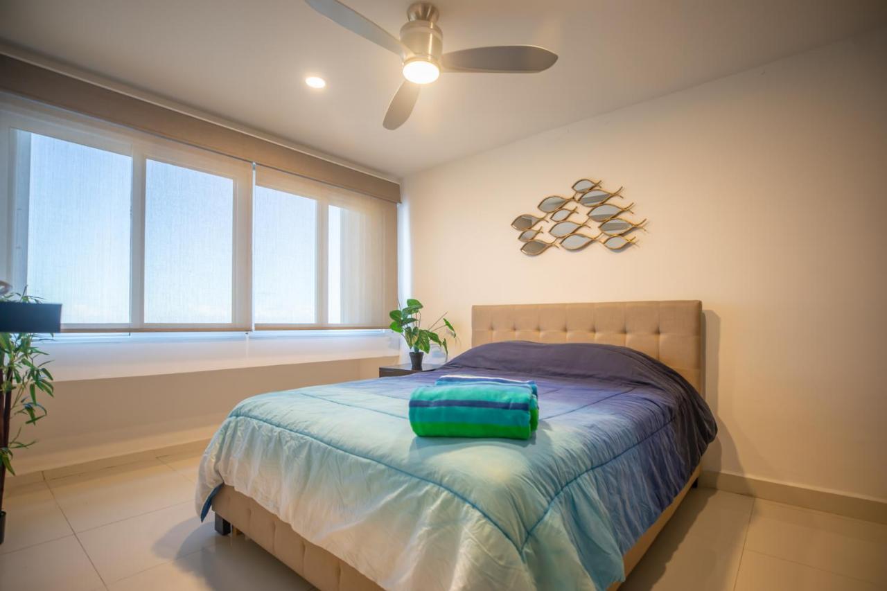 Brisas Beachfront Penthouses カンクン エクステリア 写真