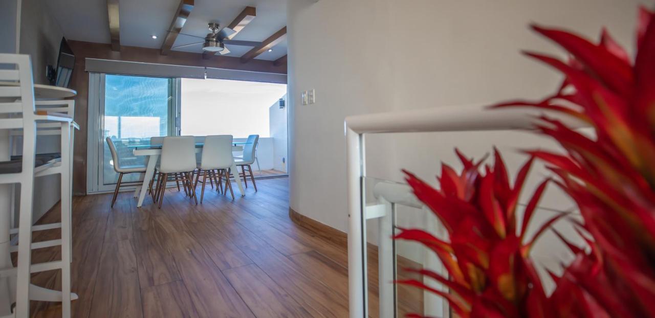 Brisas Beachfront Penthouses カンクン エクステリア 写真